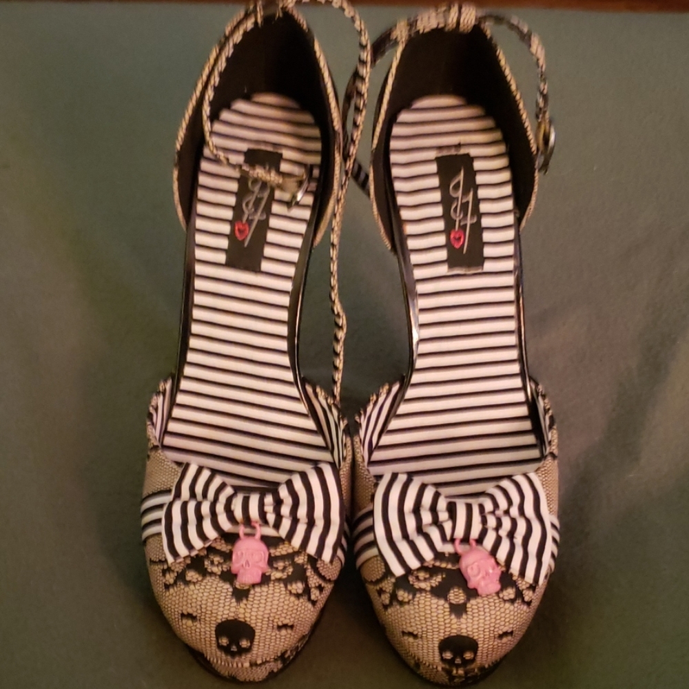 Iron Fist platform stilettos sz8